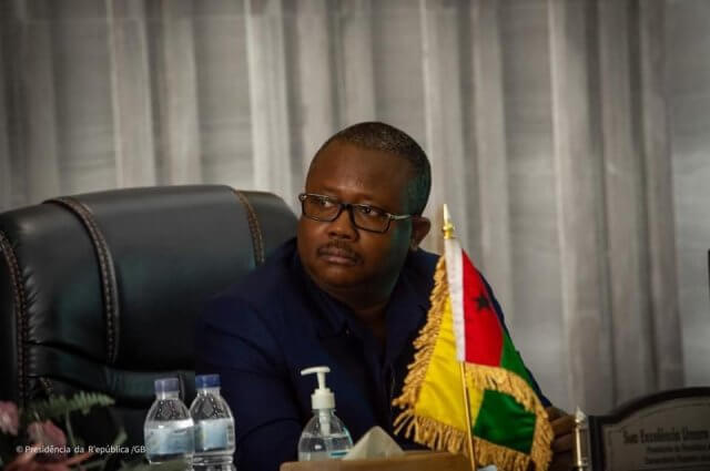Presidente Embaló afirma ter sido detido em tentativa de golpe de Estado