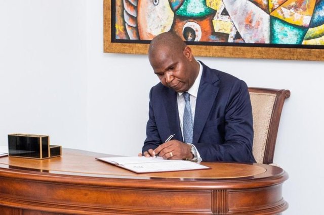 Presidente exonera vice-reitor da Universidade Save em reforma administrativa