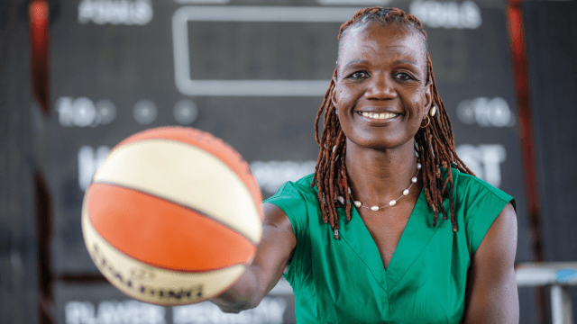 Clarisse Machanguana é a primeira moçambicana no Hall da Fama do basquetebol