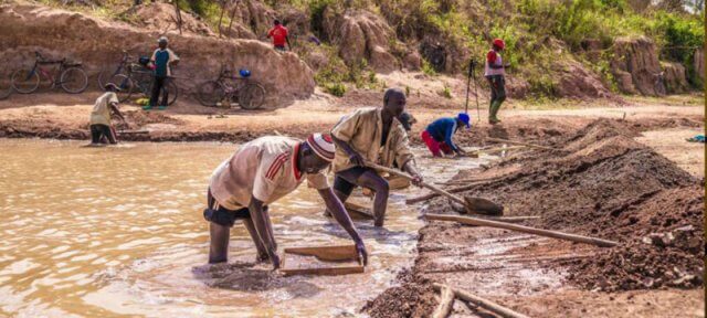 Exploração de minerais críticos deve priorizar sustentabilidade e participação comunitária
