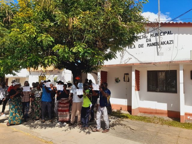 Funcionários em greve por atraso salarial e corrupção em Mandlakazi