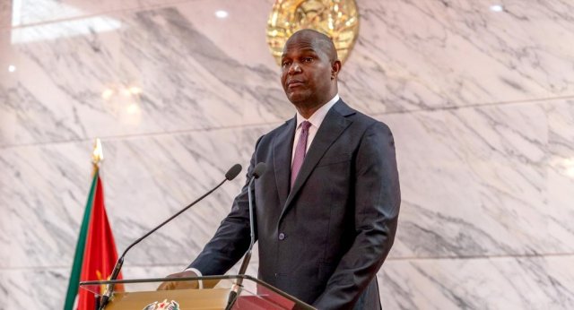 Governança reformulada: Daniel Chapo assina contratos para accountability ministerial