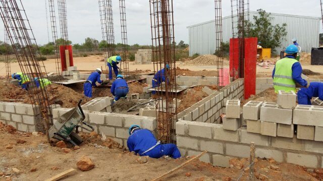 Governo moçambicano reforça fiscalização laboral após irregularidades na construção civil