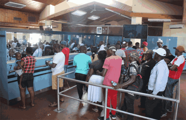 Ministro pede agilidade e ética nos postos fronteiriços durante festas