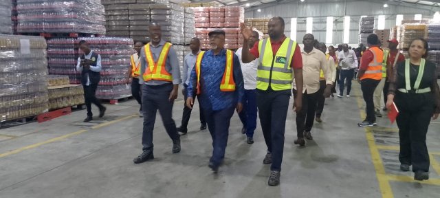 Nampula garante produtos e controla preços para festas de fim