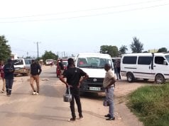 Protestos paralisam transporte em Matola por causa de estrada em péssimas condições