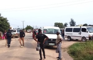 Protestos paralisam transporte em Matola por causa de estrada em péssimas condições