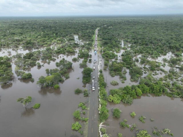 Alerta máximo em dez bacias hidrográficas por risco de inundações