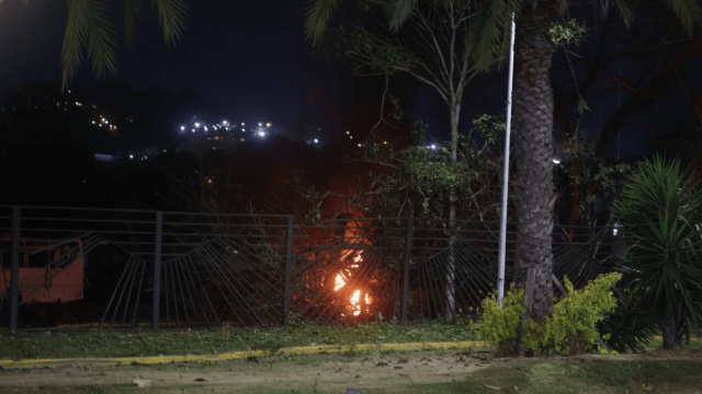 Ataque dos EUA em Venezuela deixa 32 cubanos mortos e gera luto nacional