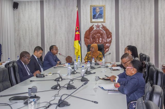 Deputados doam salários para ajudar vítimas de enxurradas