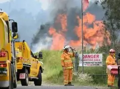 Fogos florestais e calor extremo forçam evacuação de centenas de casas na Austrália