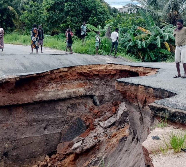 Interrupção da comunicação rodoviária em Cabo Delgado por destruição de