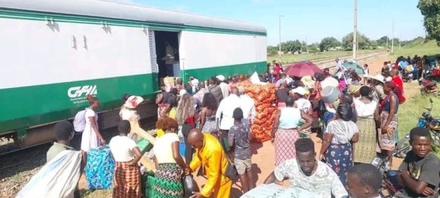 Vida normalizada: comboio humanitário chega a Magude