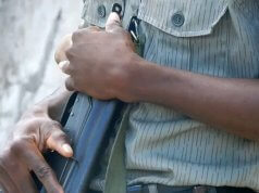 Agente da PRM detido por alegada ligação a assalto que matou três pessoas