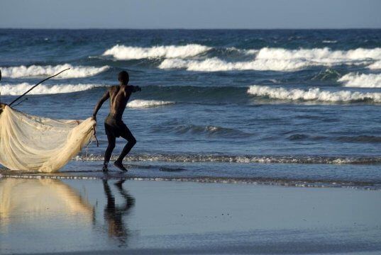 Actividades costeiras em Inhambane suspensas devido à tempestade Gezani