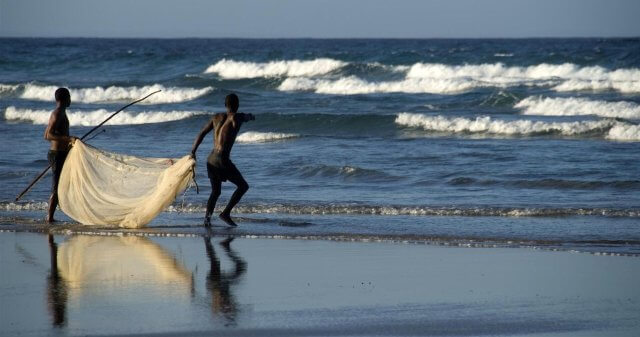 Atividades costeiras em Inhambane suspensas devido à tempestade Gezani