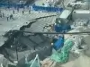 China: Cratera gigante engole parte de avenida em Xangai