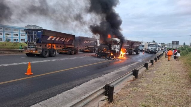 Colisão entre três camiões na N4 deixa um ferido grave