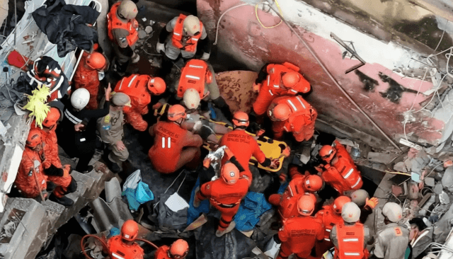 Menina de 7 anos resgatada dos escombros após desabamento no Rio de Janeiro