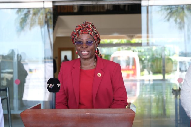 Ministra Maria Lucas participa de conferência sobre mulheres e segurança